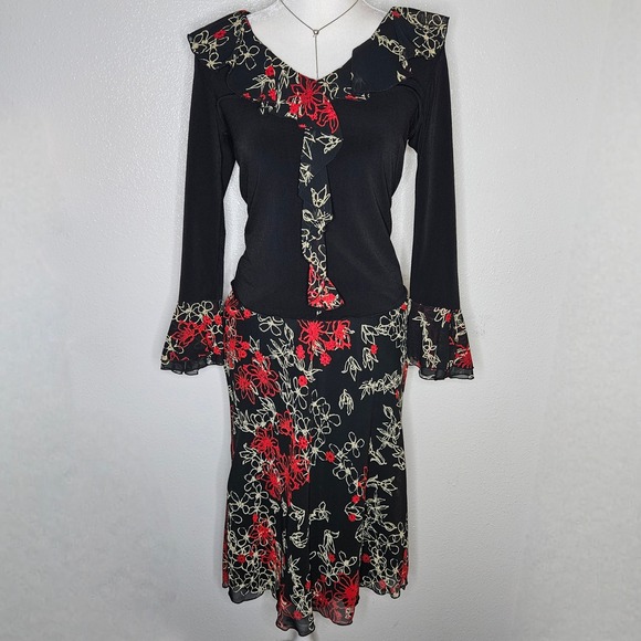 Essential Dresses & Skirts - Y2k Floral Ruffle V-Neck Top and Midi Skirt 2 Piece Set